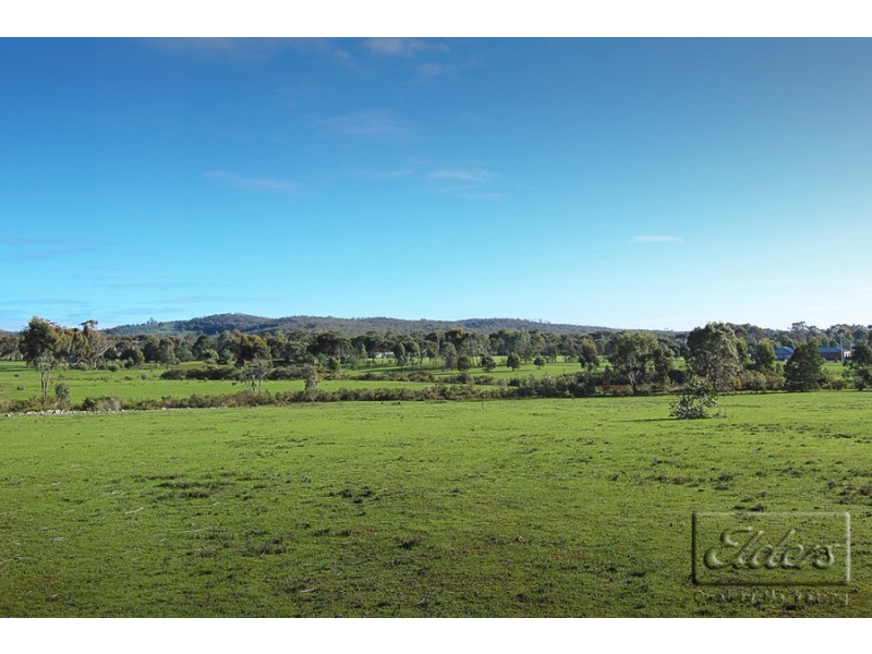 36 George Terrace, Axe Creek VIC 3551