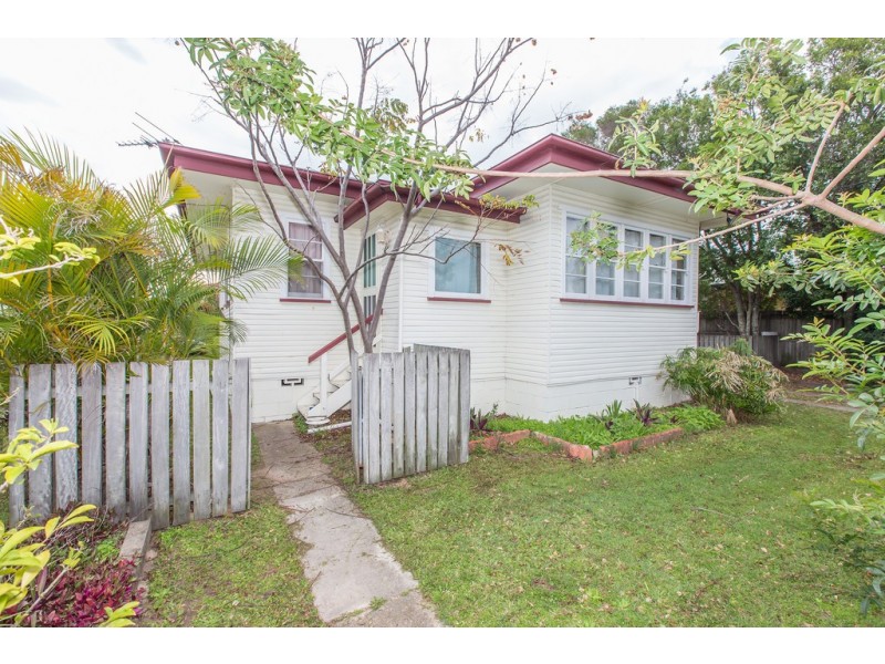 143-145 Maine Road, Clontarf QLD 4019