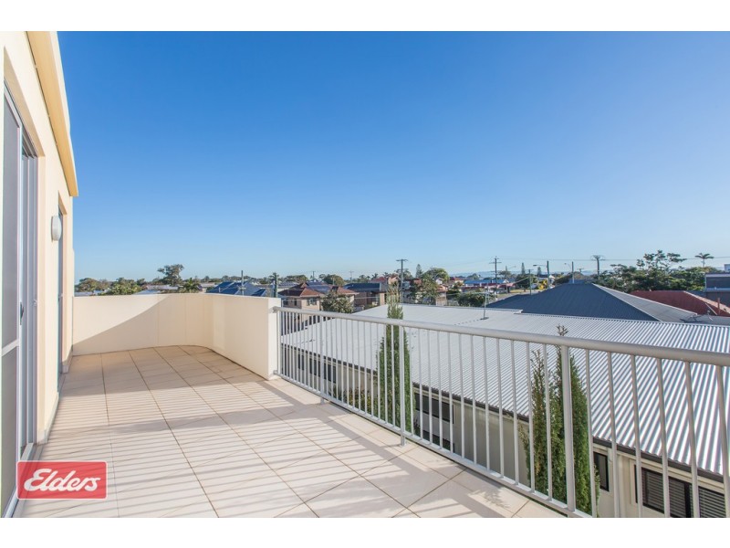 15/32 Rock Street, Scarborough QLD 4020