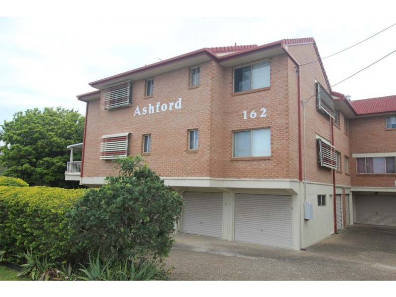 4/162 Prince Edward Parade, Scarborough QLD 4020