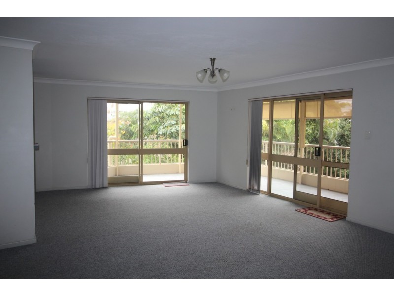 4/162 Prince Edward Parade, Scarborough QLD 4020