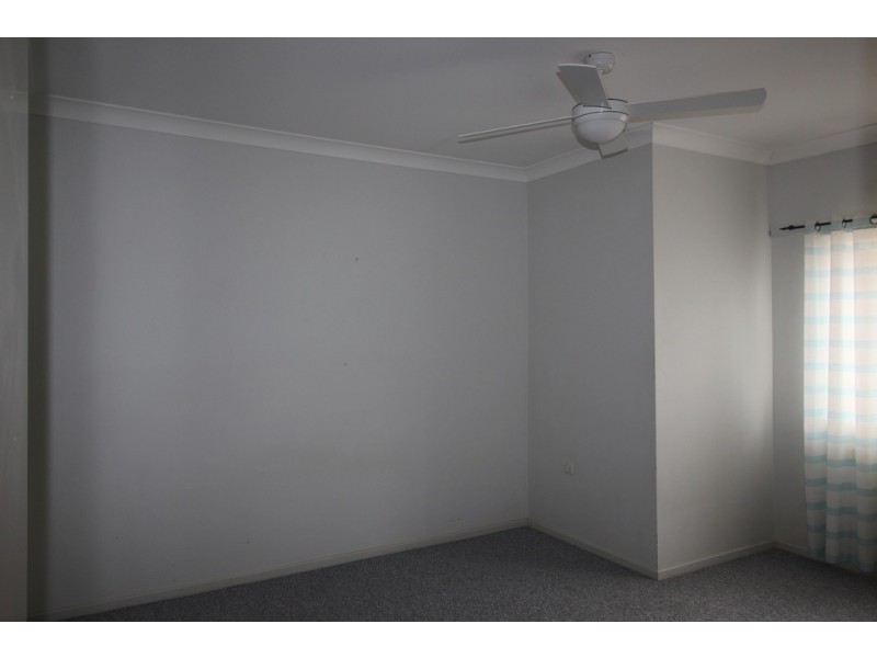 4/162 Prince Edward Parade, Scarborough QLD 4020