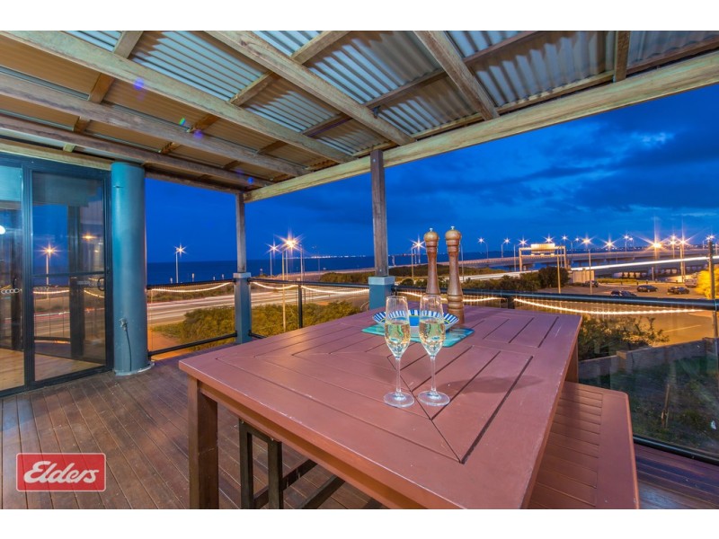 3 BAYVIEW TERRACE, Clontarf QLD 4019