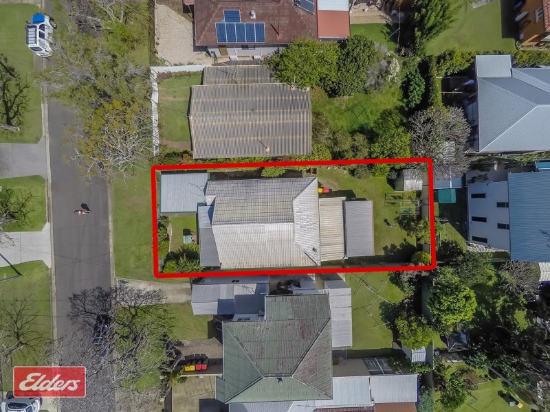 12 GARNET STREET, Scarborough QLD 4020