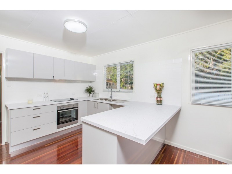 82 Sorrento Street, Margate QLD 4019