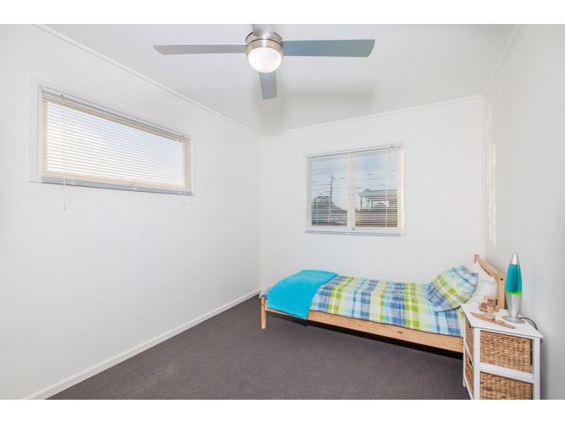 82 Sorrento Street, Margate QLD 4019