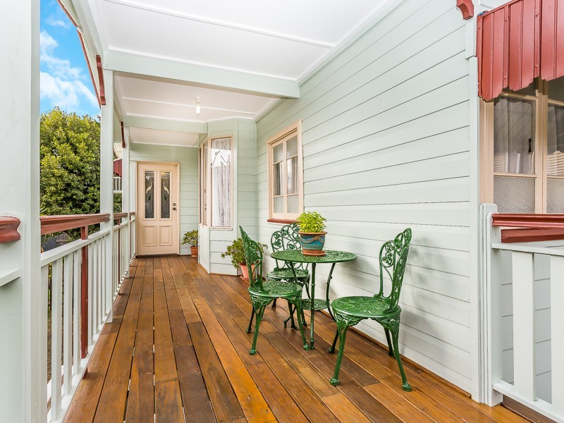 6 Thomas Street, Clontarf QLD 4019