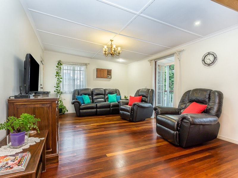 6 Thomas Street, Clontarf QLD 4019