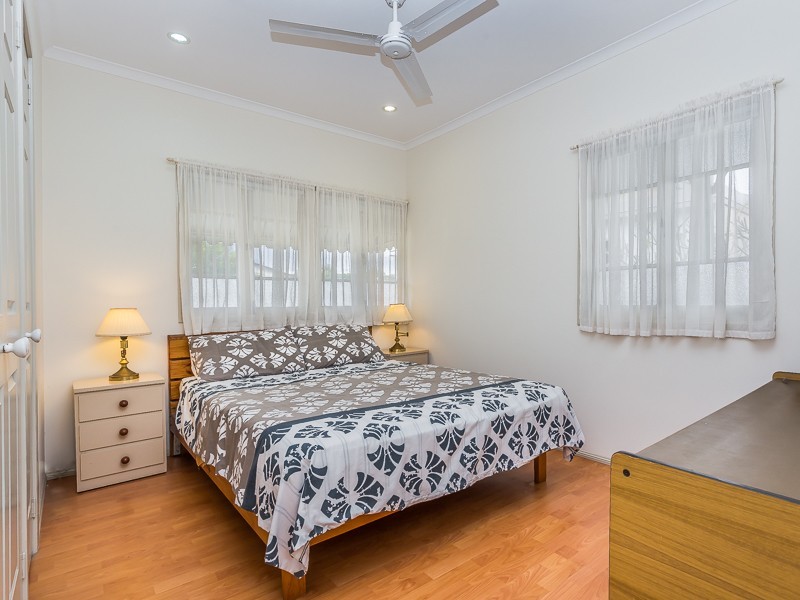 6 Thomas Street, Clontarf QLD 4019