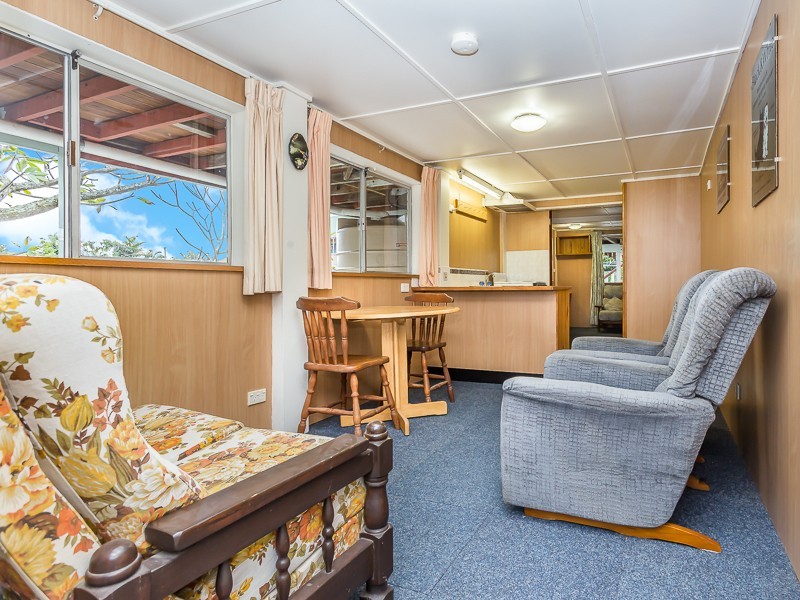 6 Thomas Street, Clontarf QLD 4019