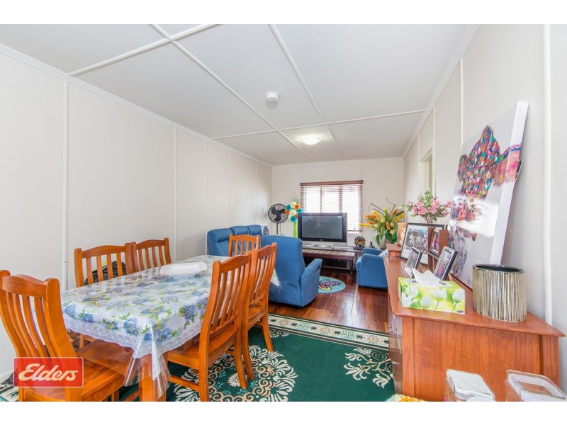 390 OXLEY AVENUE, Redcliffe QLD 4020