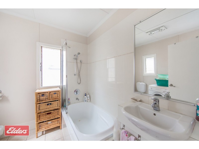 390 OXLEY AVENUE, Redcliffe QLD 4020