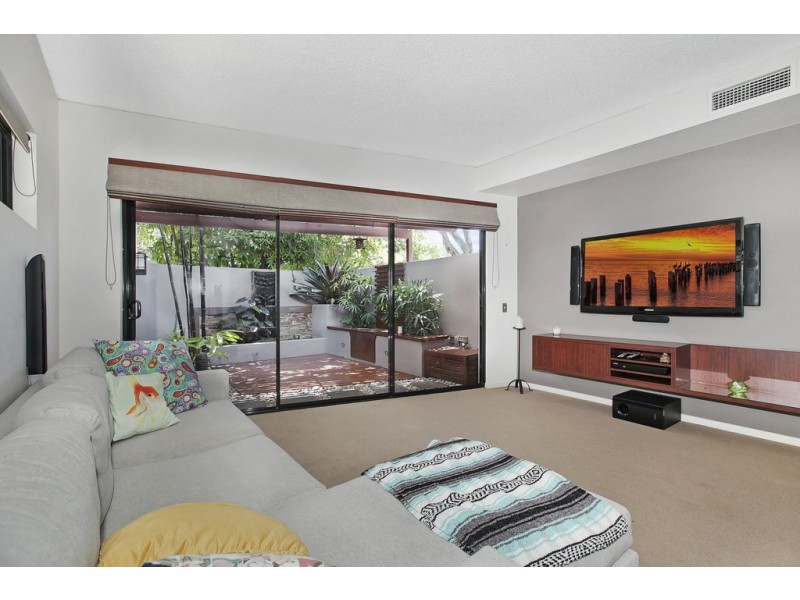 4/46-48 Prince Edward Parade, Redcliffe QLD 4020