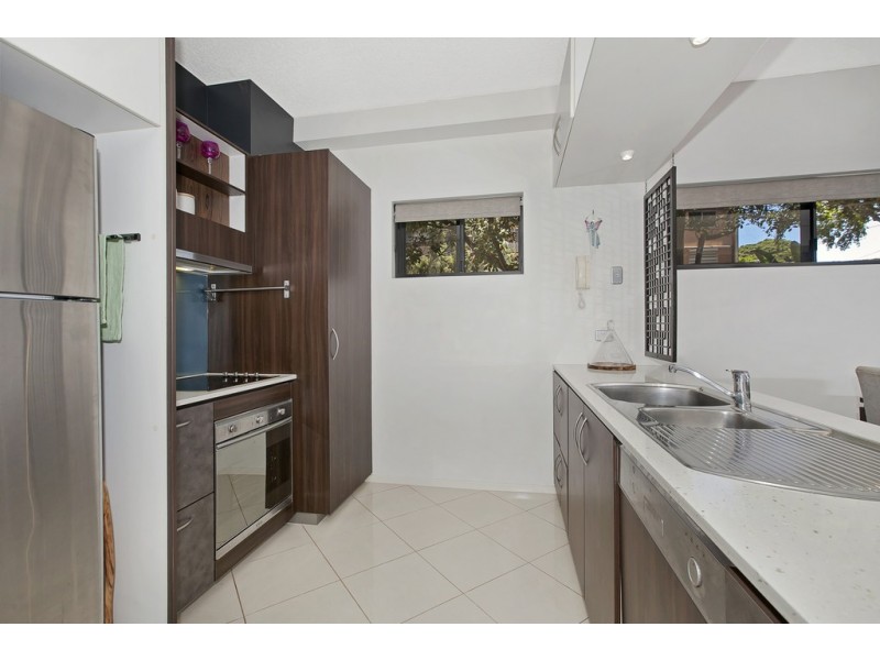 4/46-48 Prince Edward Parade, Redcliffe QLD 4020