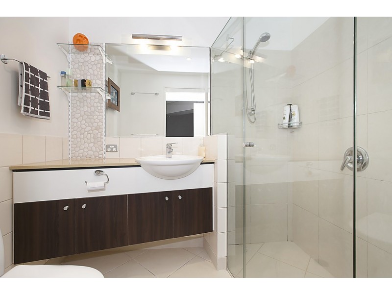 4/46-48 Prince Edward Parade, Redcliffe QLD 4020