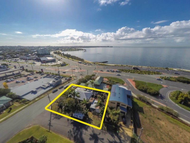 1 BAYVIEW TERRACE, Clontarf QLD 4019