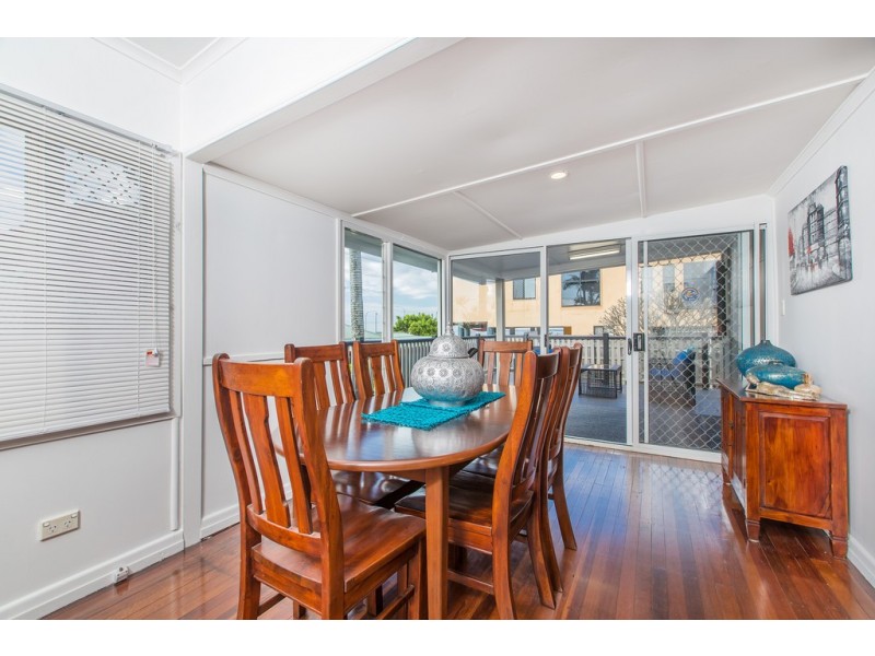 1 BAYVIEW TERRACE, Clontarf QLD 4019