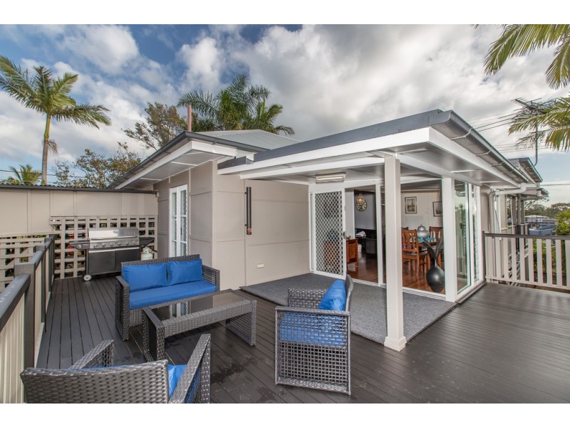 1 BAYVIEW TERRACE, Clontarf QLD 4019