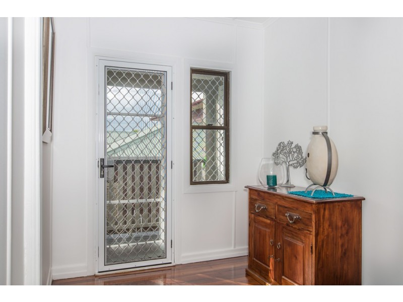 1 BAYVIEW TERRACE, Clontarf QLD 4019