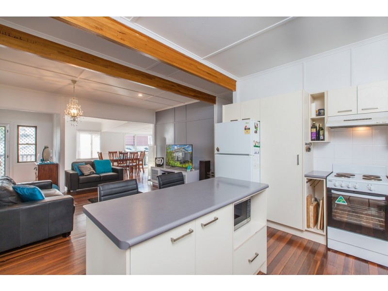 1 BAYVIEW TERRACE, Clontarf QLD 4019