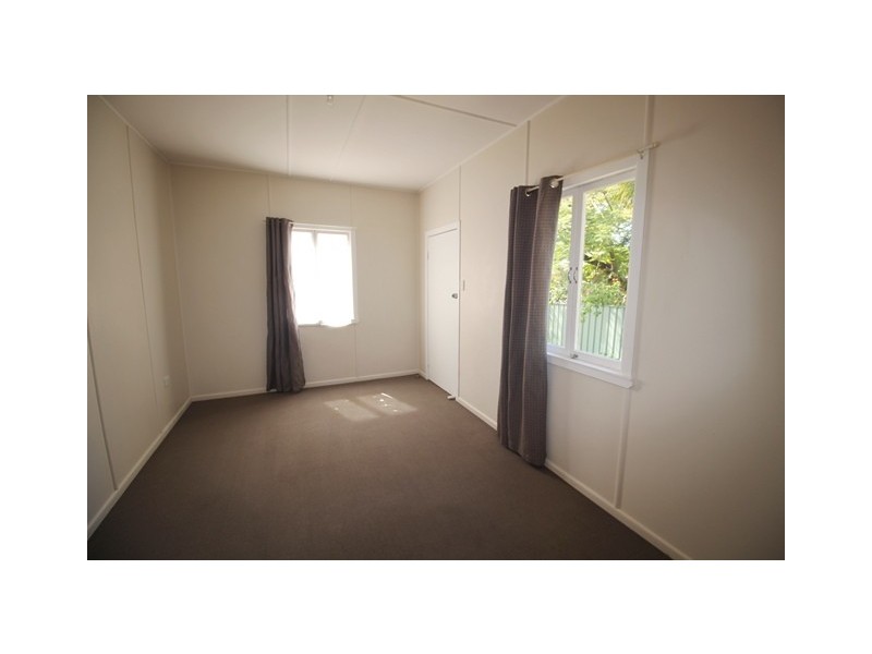 2/96 Hornibrook Esplanade, Clontarf QLD 4019