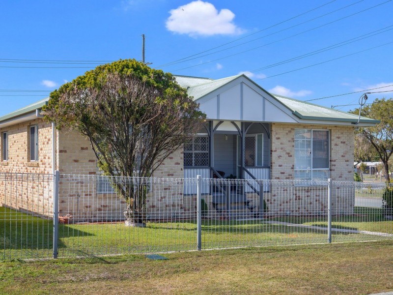 2 Percy Street, Redcliffe QLD 4020