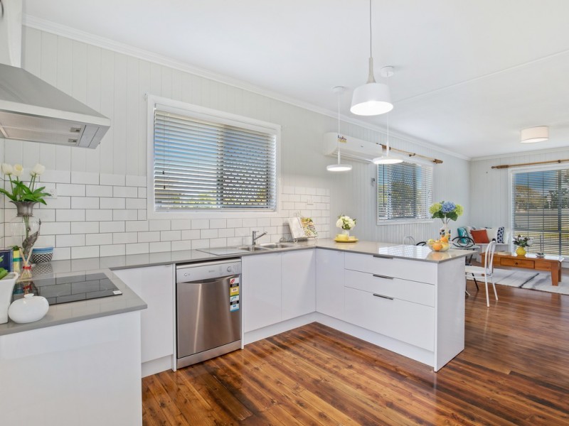2 Percy Street, Redcliffe QLD 4020