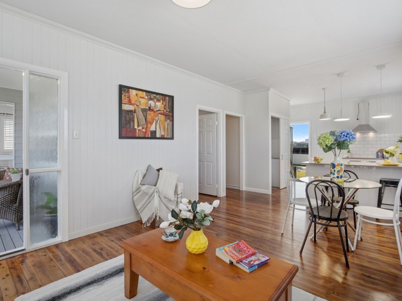 2 Percy Street, Redcliffe QLD 4020