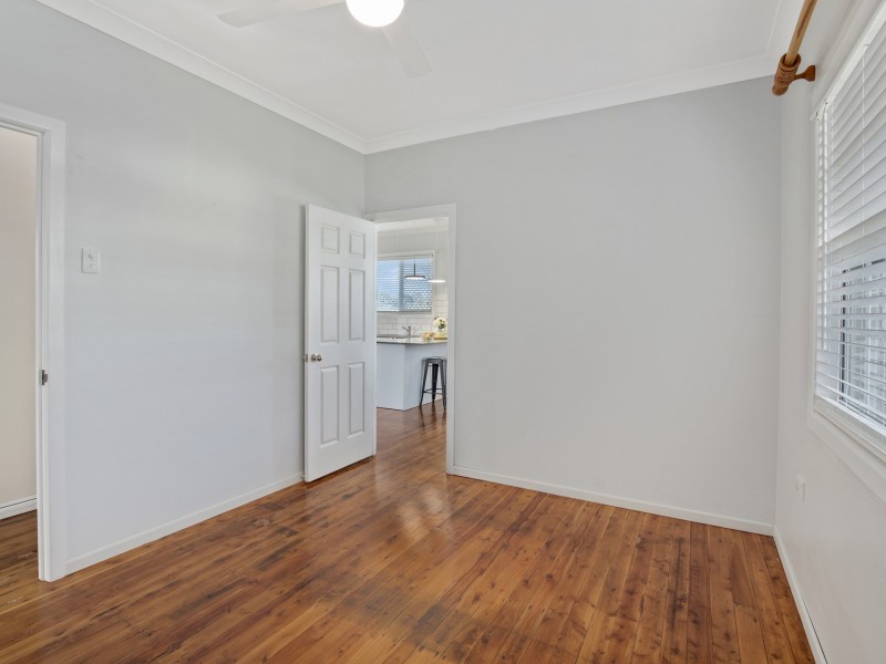 2 Percy Street, Redcliffe QLD 4020