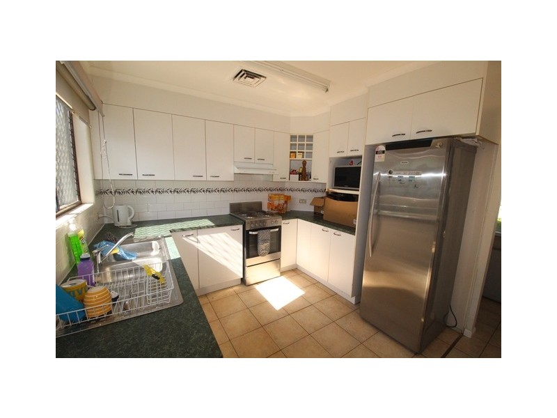 8a Roma Street, Scarborough QLD 4020