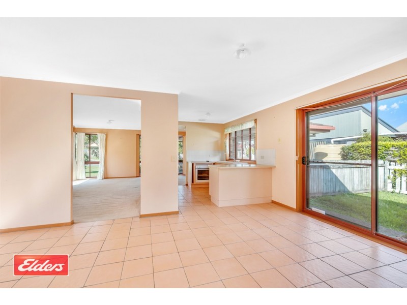 8 Jacaranda Close, Fitzgibbon QLD 4018