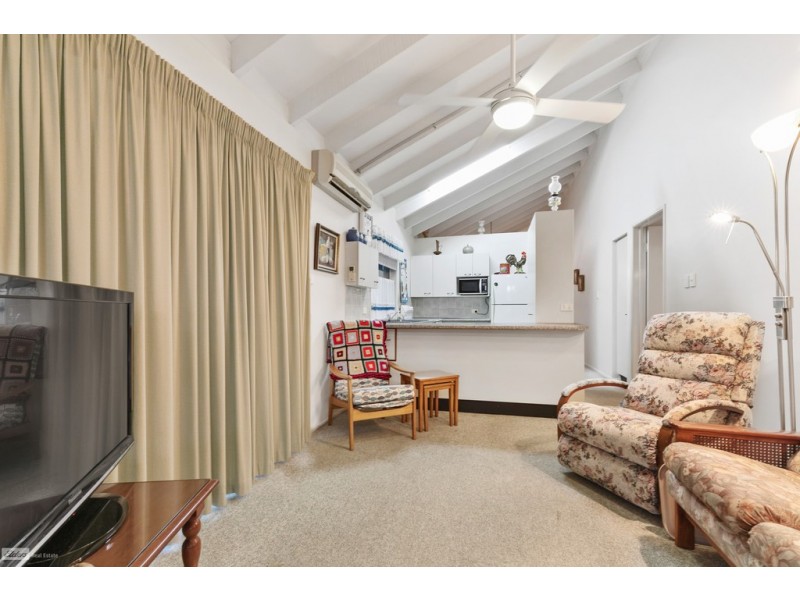 6A Admirals Court, Mooloolaba QLD 4557