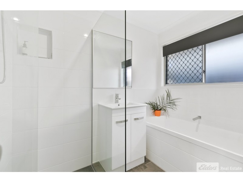65 Sunnyside Road, Newport QLD 4020