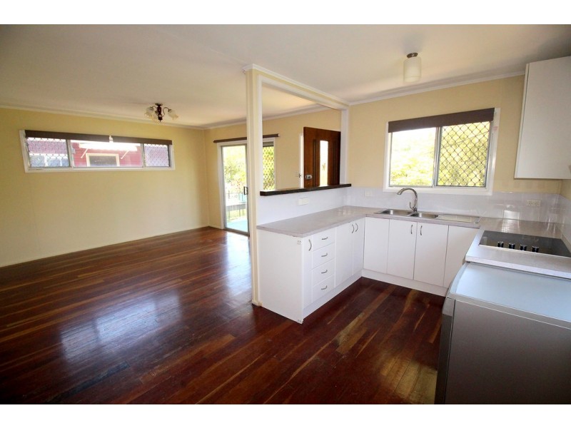 67 Longland Street, Redcliffe QLD 4020