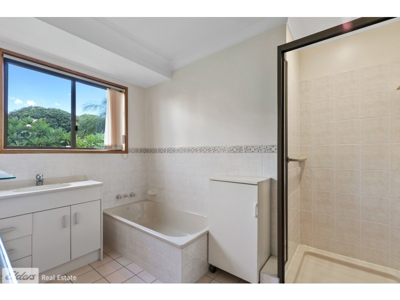 100 Hornibrook Esplanade, Clontarf QLD 4019