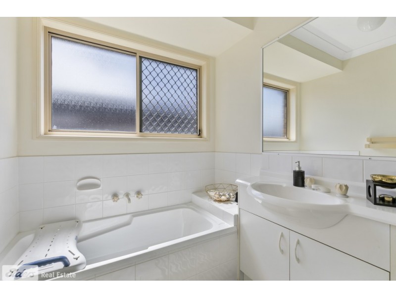 11 Mitchell Court, Rothwell QLD 4022