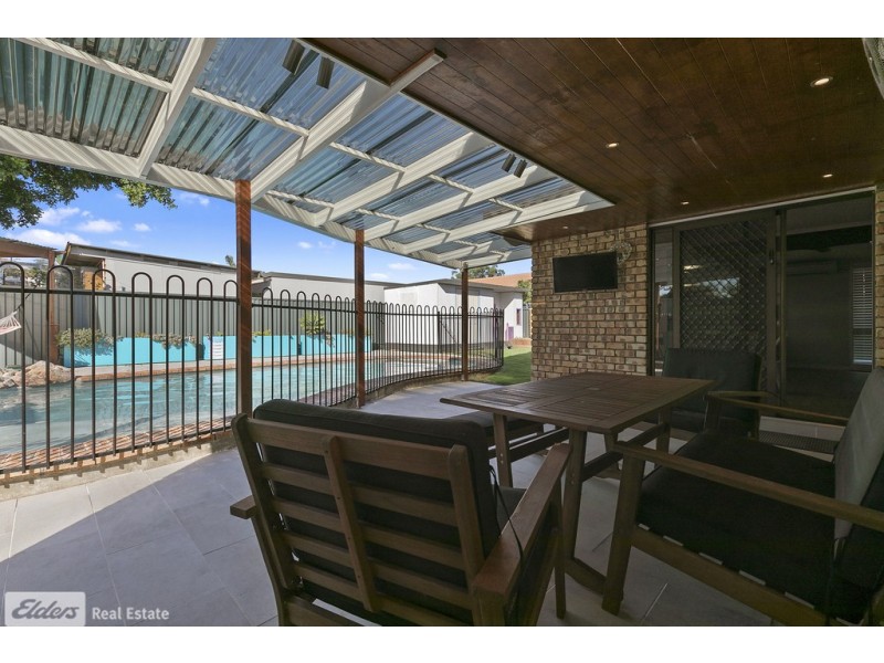 8 Newport Drive, Newport QLD 4020