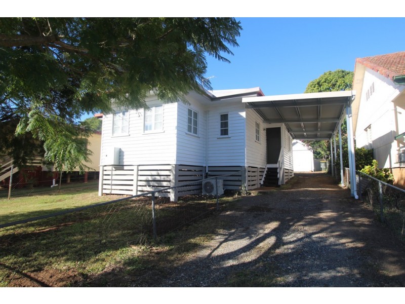 78 McLennan Street, Woody Point QLD 4019