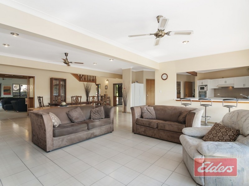 16 DORSET DRIVE (7 Essex Close), Springwood QLD 4127