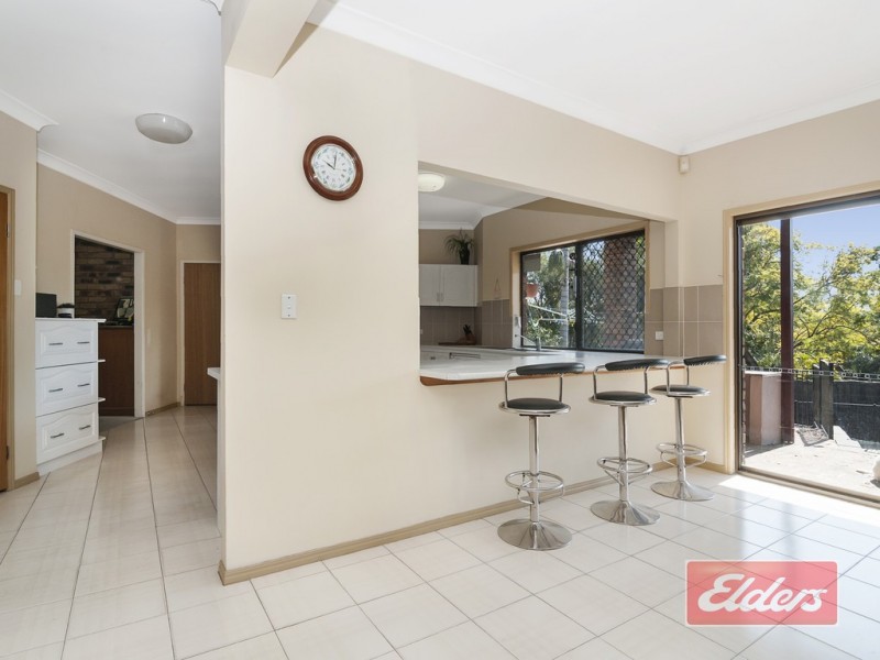 16 DORSET DRIVE (7 Essex Close), Springwood QLD 4127