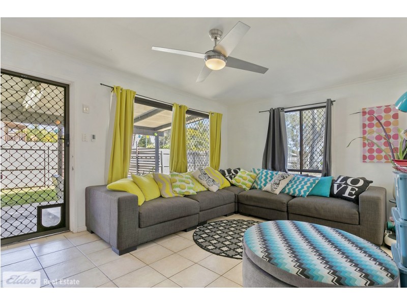 8A Roma Street, Scarborough QLD 4020