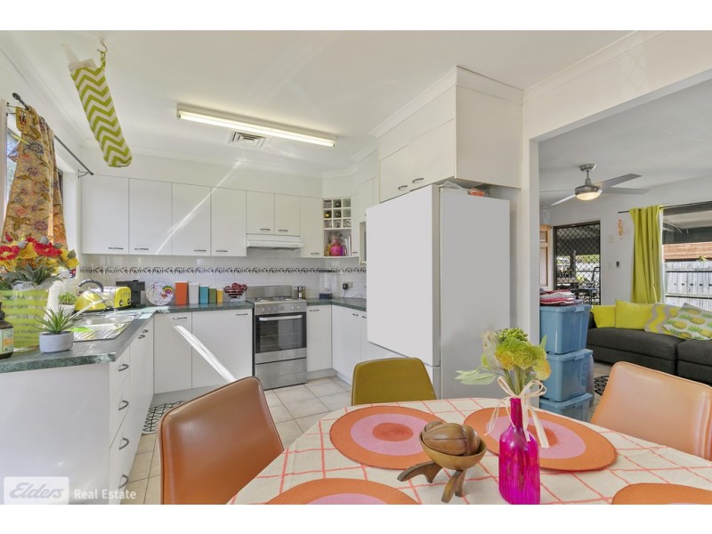 8A Roma Street, Scarborough QLD 4020
