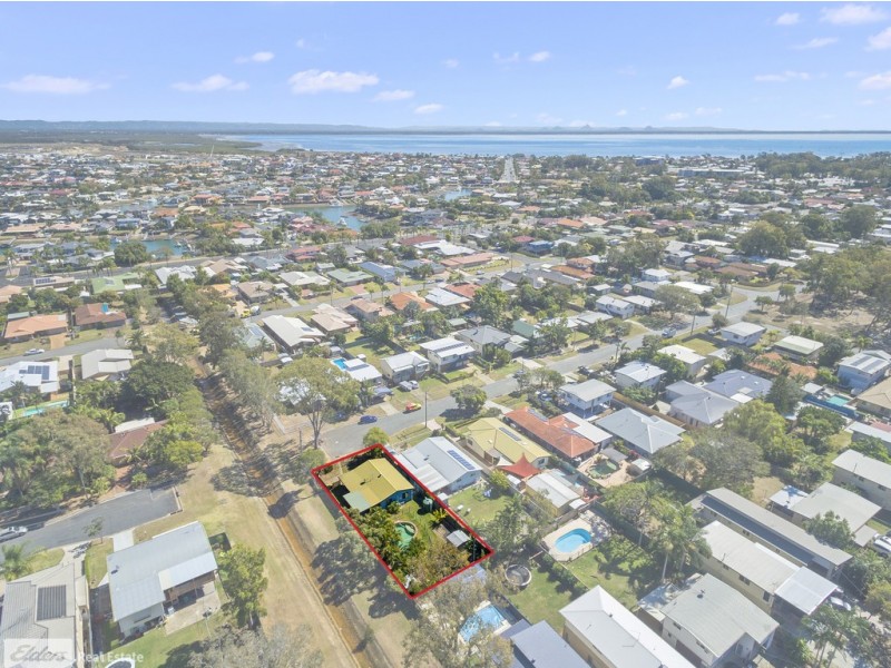 8A Roma Street, Scarborough QLD 4020