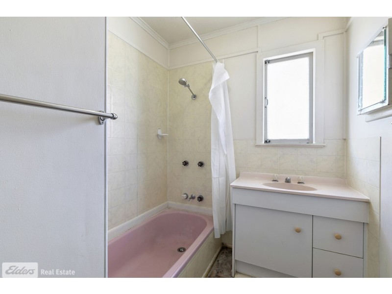 25A Knights Terrace, Margate QLD 4019