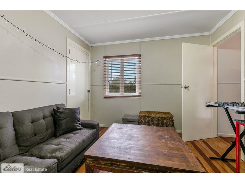 390 Oxley Avenue, Redcliffe QLD 4020