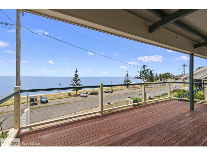 101 Flinders Parade, Scarborough QLD 4020