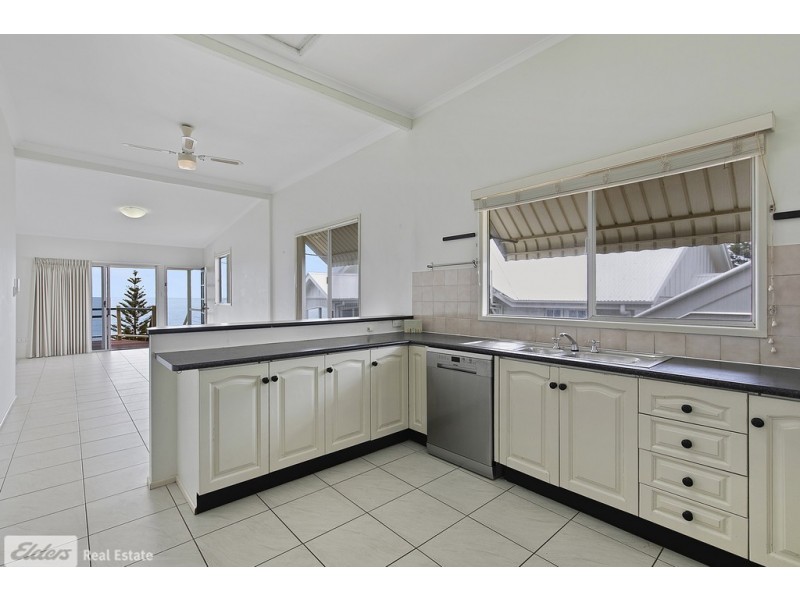 101 Flinders Parade, Scarborough QLD 4020
