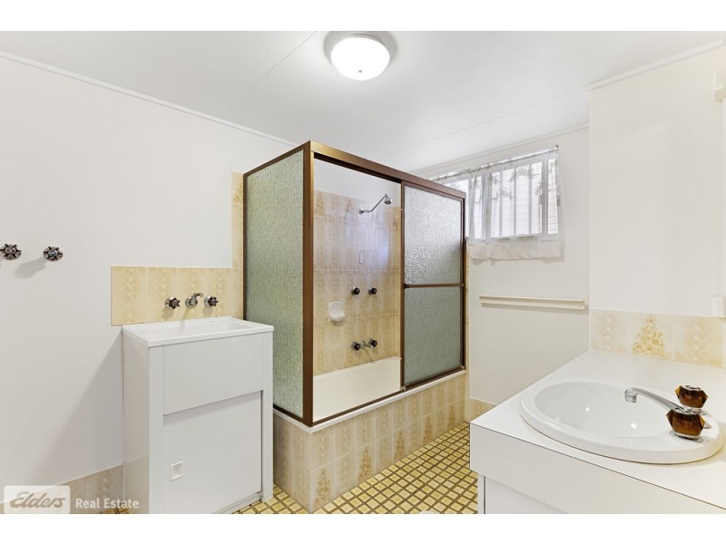 1/2 John Street, Redcliffe QLD 4020