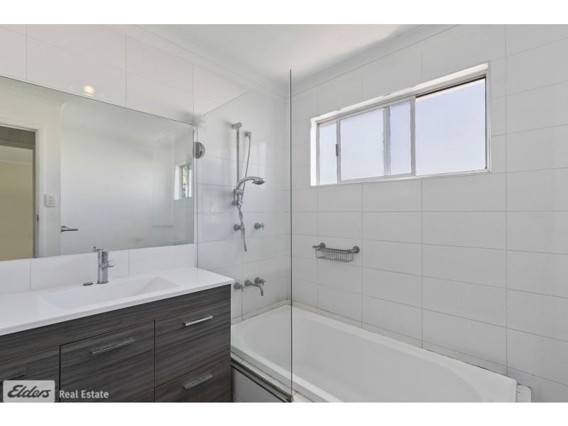 34 Grace Street, Scarborough QLD 4020