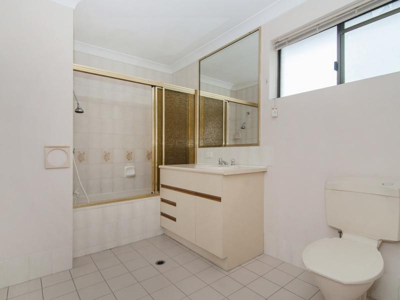 10 11 MAHINA PLACE, Wishart QLD 4122